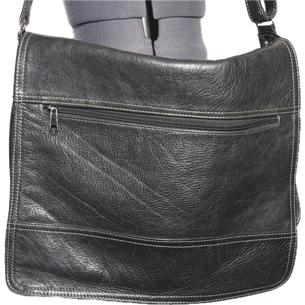 Vtg 90s Black Genuine Leather Messenger Bag Crossbody Satchel Laptop Bag DAMAGED
